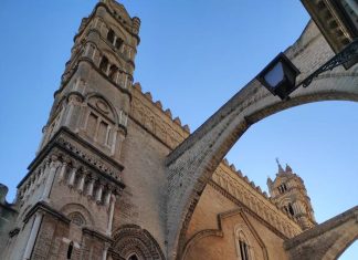 Particolare della Cattedrale di Palermo esterno