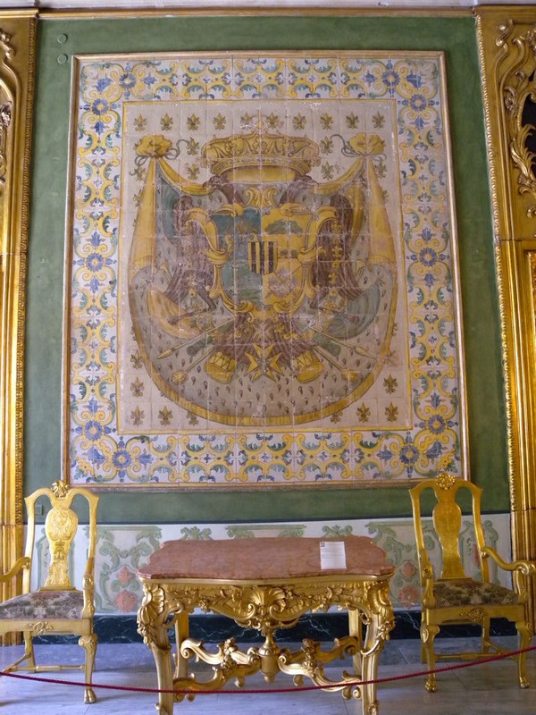 interno Palazzo Villafranca stemma