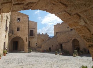 castello di carini interno