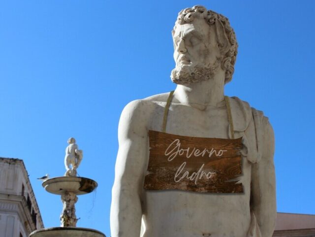 Palermo nel Settecento: Statua con cartello