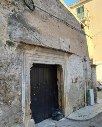 Porta- fonte dell'Averinga