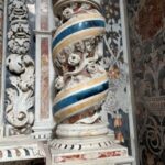 Colonna-tortile-marmi-mischi-e-tramischi-Chiesa-dellImmacolata-Concezione-al-Capo