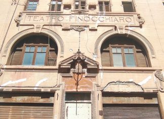 Ingresso principale Teatro Finocchiaro