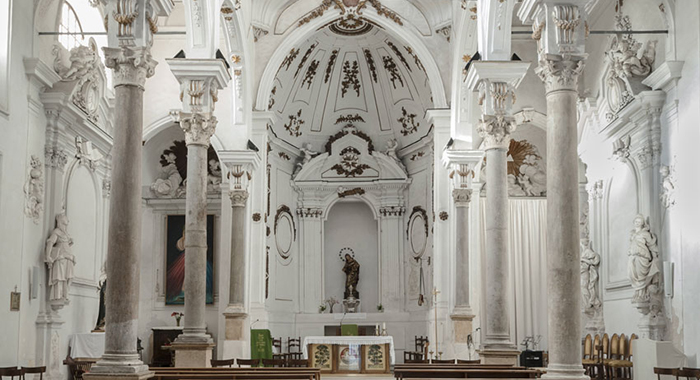San Giovanni dei Napoletani interno