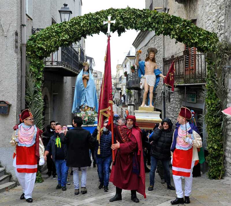 Ballu di diavuli - la processione