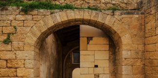 Porta Oscura Palermo