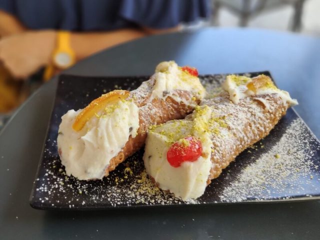 Cannolo Piana Degli Albanesi
