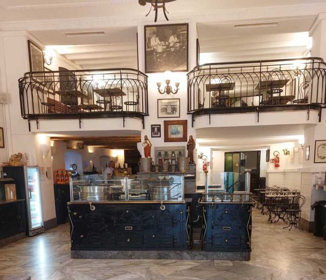 Antica focacceria san Francesco interno